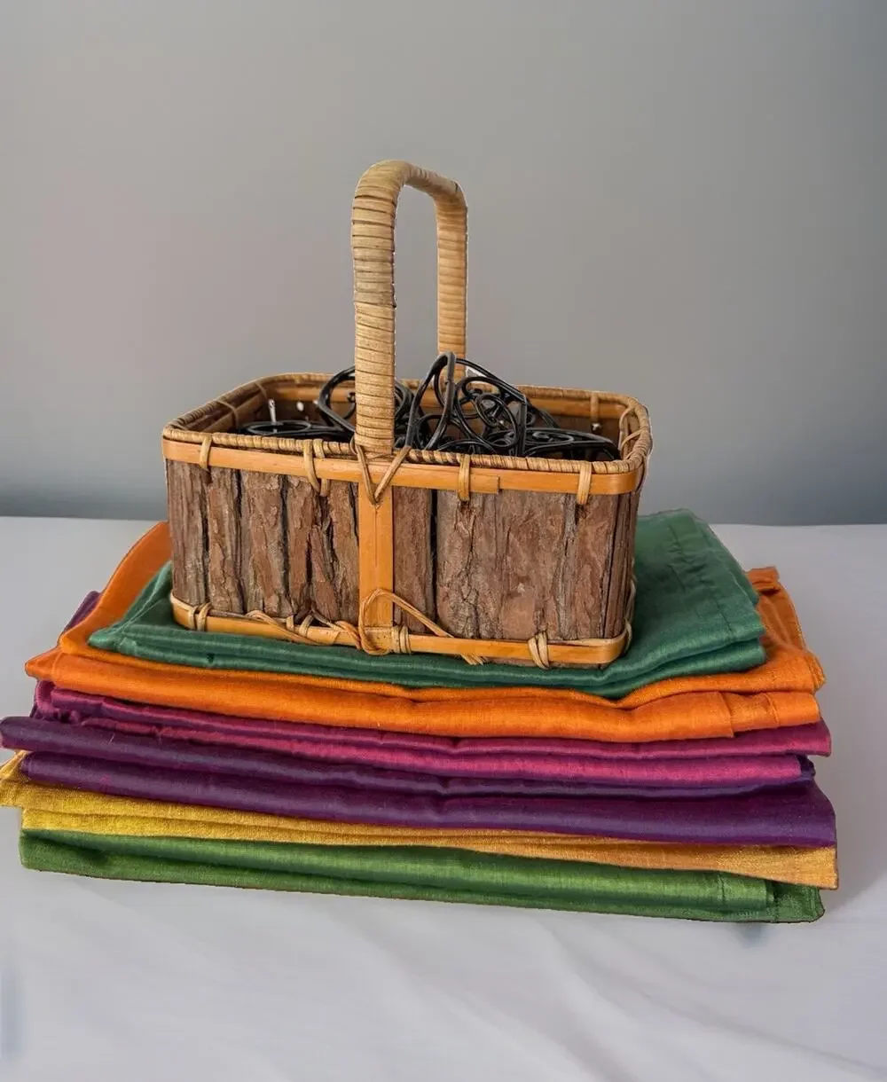 Crate & Barrel Elan 12 Jewel Tone Napkins 12 Metal Rings Bark Basket Set Fall